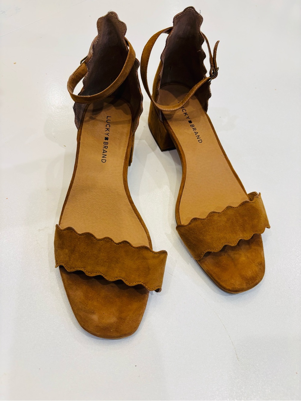 Lucky Brand Leather Scalloped Ankle-Strap Sandals — Tan Brown size 11 - Picture 3 of 10